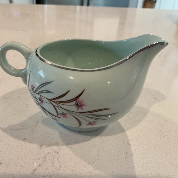 Universal Pottery Creamer Pale Blue w/Pink Flowers & Silver Trim Retro Kitchen - Picture 5 of 10
